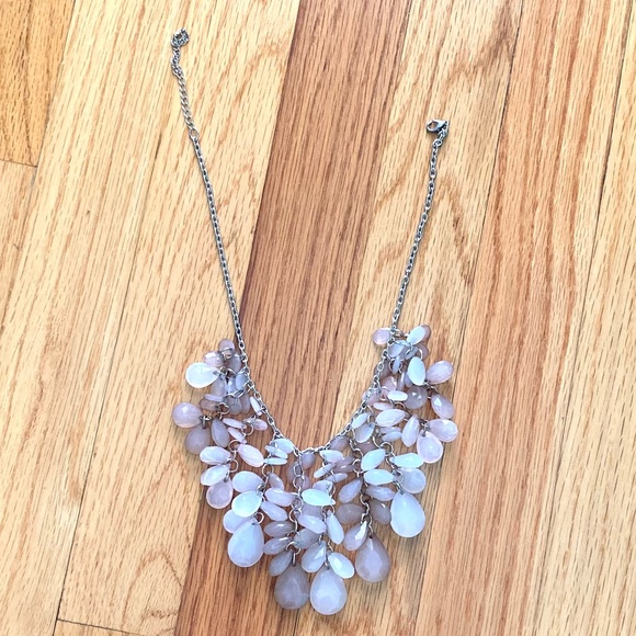 Women’s pale purple and fun cha cha style necklace with teardrop shaped beads - Picture 3 of 7